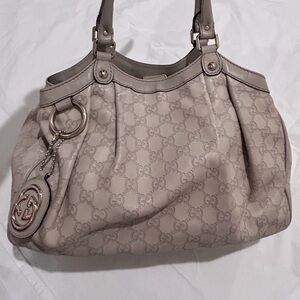 Gucci GG Monogram Leather Hobo Bag Cream Ivory Shoulder Bag w/ Charm